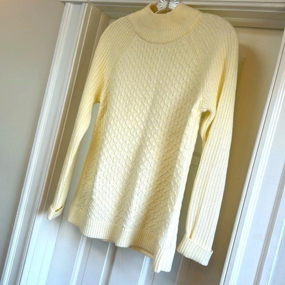 LIKE NEW TALBOTS cream colored long sleeve cable knit sweater